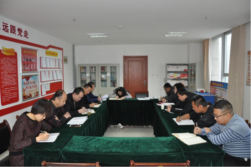 銘記“生命線(xiàn)”、分清“是非線(xiàn)” 修筑“防腐線(xiàn)”、不踩“高壓線(xiàn)”