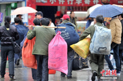 聚焦春節“恐歸族”：近鄉情怯，恐懼何來？(圖)